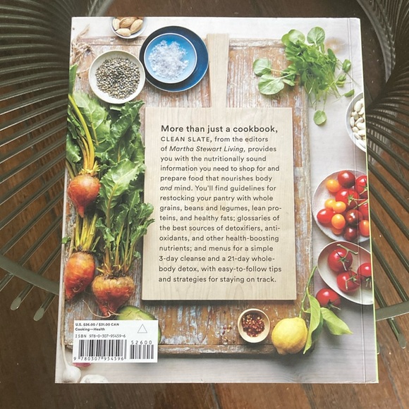 Clean Slate Cookbook - Reset Your Health, Detox Your Body, & Feel Your Best - Picture 2 of 10